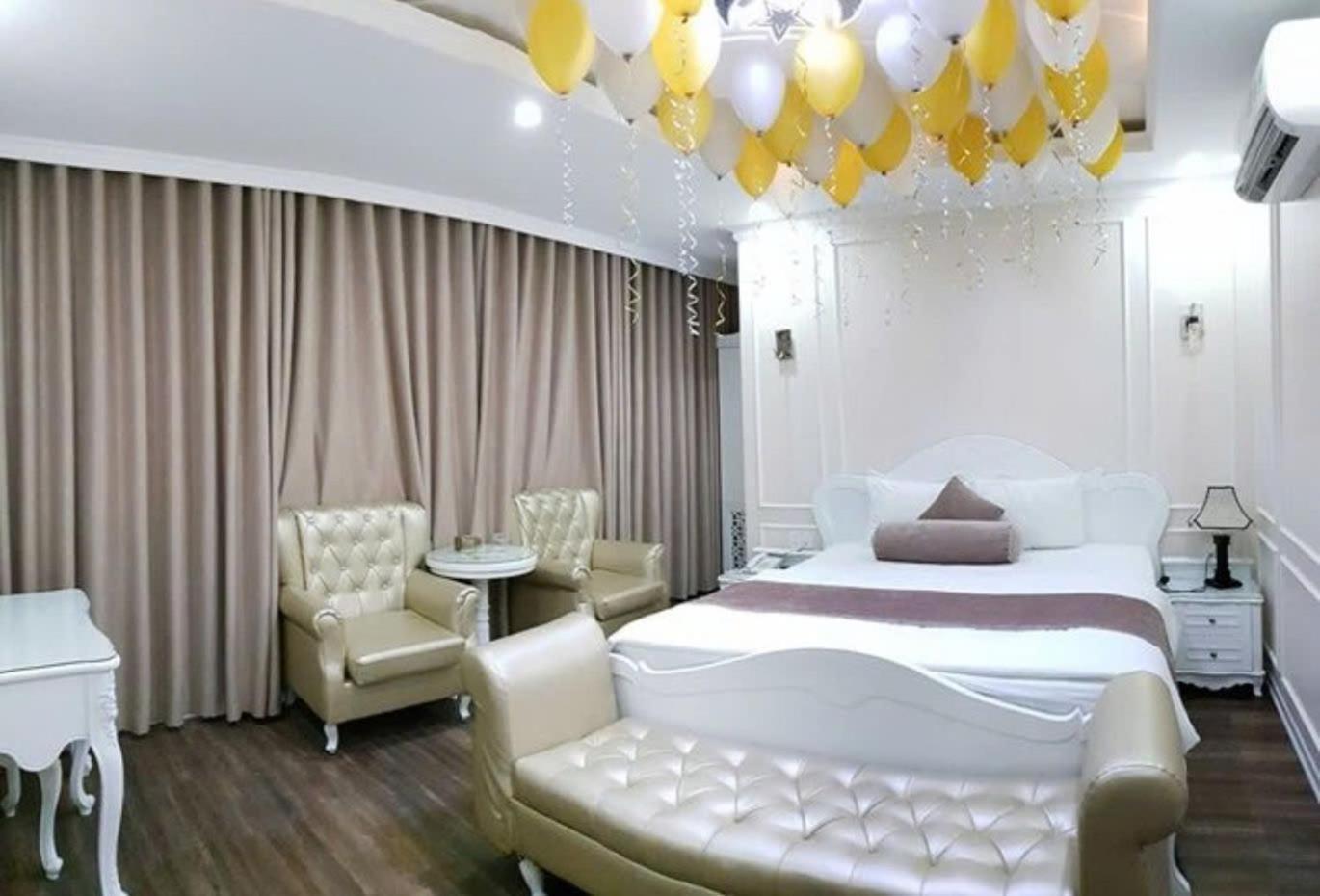 Khai Hung Hotel Binh Chanh 胡志明市 外观 照片
